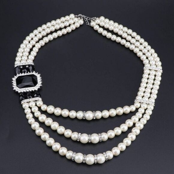 Jewelry - NWT 3 Layer Simulated Large Pearl Crystal Statement Necklace Costume Jewelry